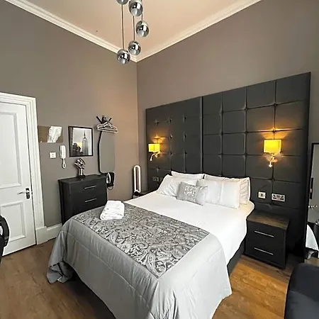 Amani - Centre Aparthotel Glasgow