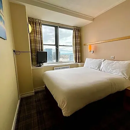Britannia 3*