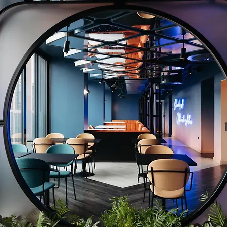 Hotel Yotel 4*