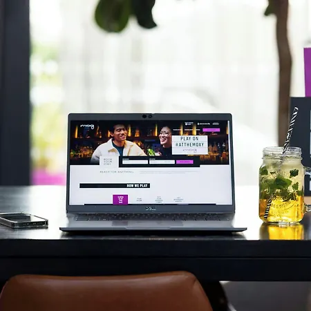 Moxy Sec Hotel 4*