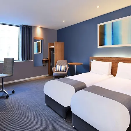 Travelodge Queen Street 3* Glasgow