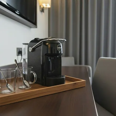 Ramada By Wyndham East Kilbride 3*