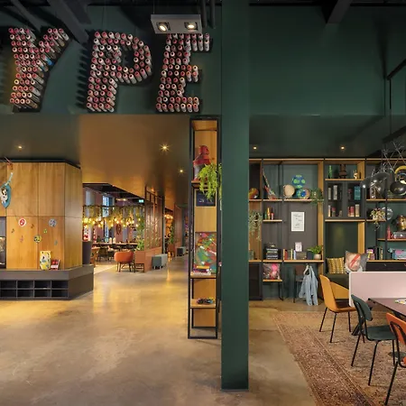 Moxy Merchant Hotell