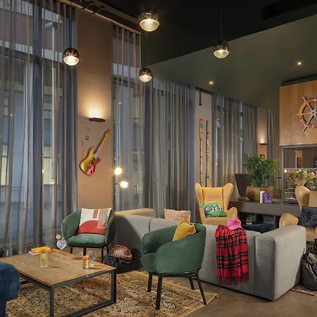 Moxy Merchant 4*