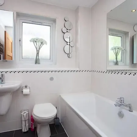 Southside Flat With Private Garden! Apartamento *