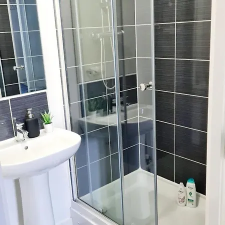 Stylish 2 Bedroom Apartment
