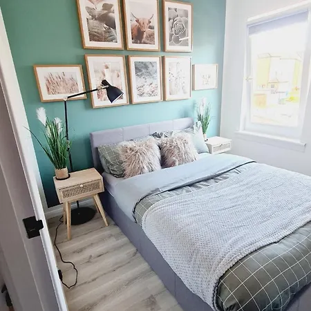 Beautiful 2Bedroom House With Garden Semesterbostad *