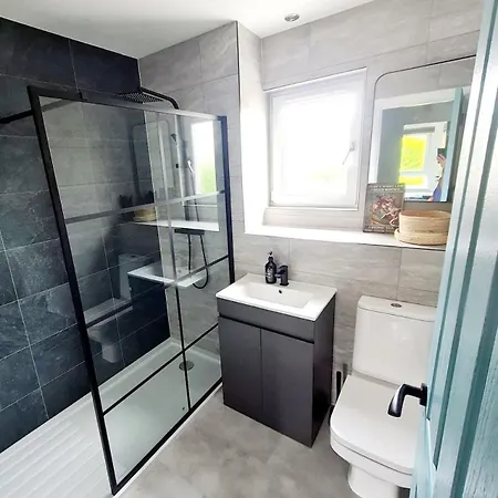 Сasa de vacaciones Spacious 5BR house Glasgow