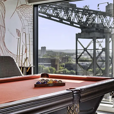 Radisson Red Hotel, Hotel 4*