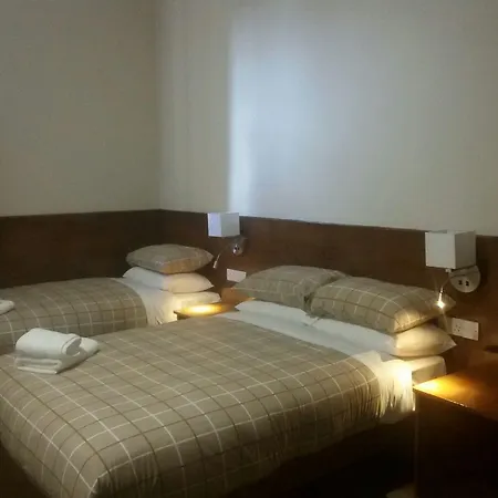 Douglas Hotel Glasgow