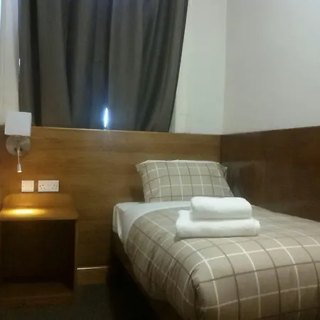 Douglas Hotel Glasgow
