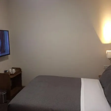 Crosshill House Hotel 4*