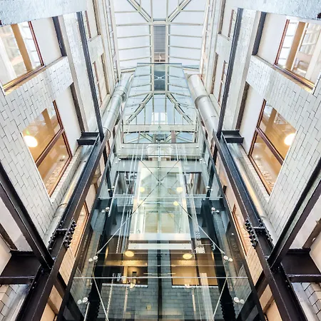 The Z 3* Glasgow