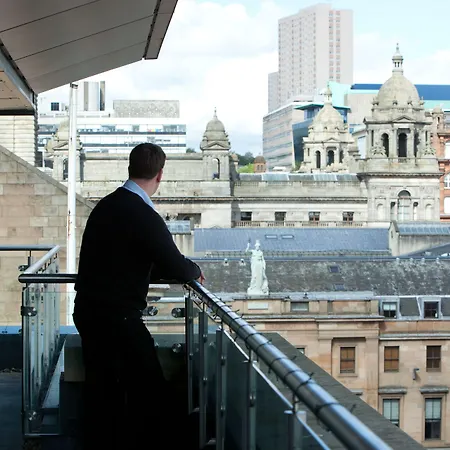 The Spires Serviced * Glasgow