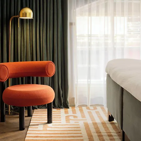 Carlton George Hotel 4*