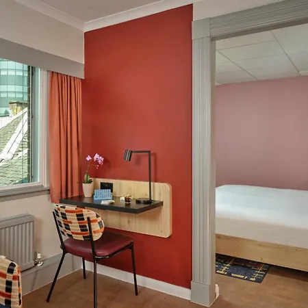Lyf George Square Glasgow 4*