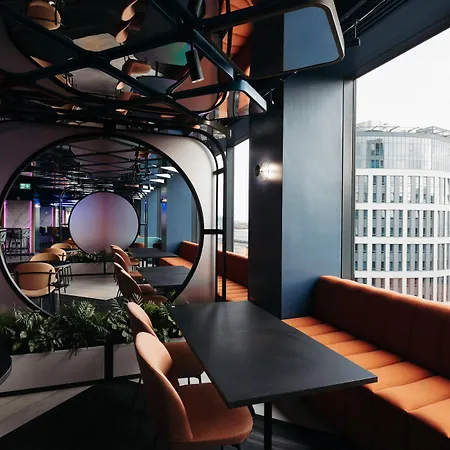 Yotel فندق 4*