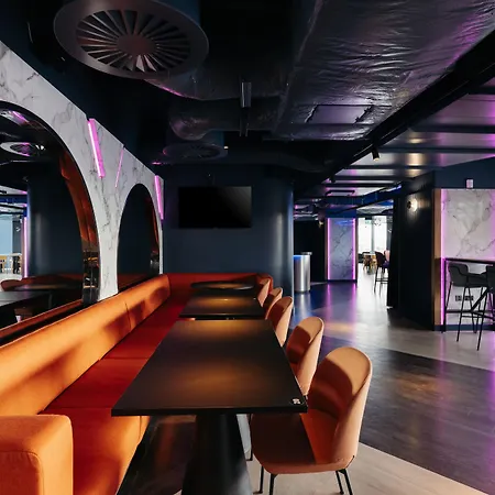 فندق Yotel
