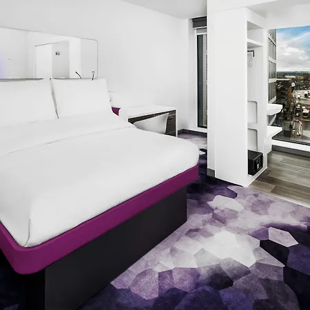Yotel فندق
