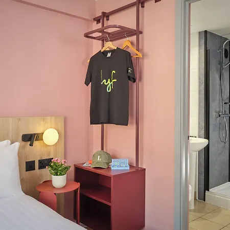 Lyf George Square Hotel 4*