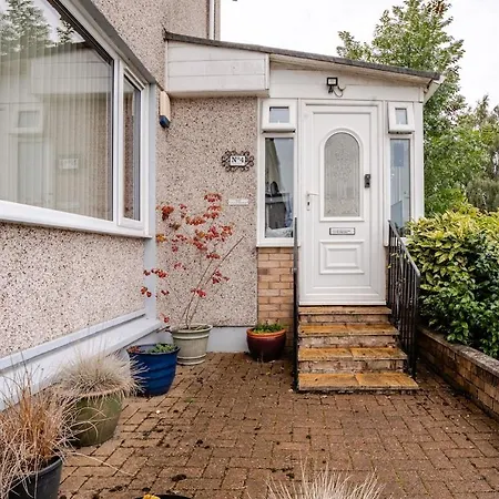 Single Bedroom In Quiet Neighbourhood * Glasgow