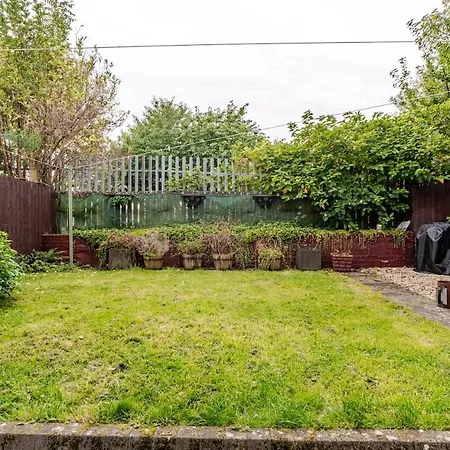 Single Bedroom In Quiet Neighbourhood * Glasgow