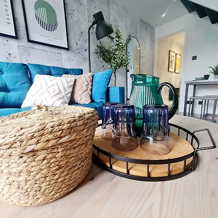 Lovely House With Patio Ferienhaus Glasgow