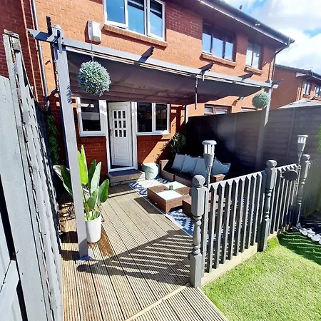 Lovely House With Patio *