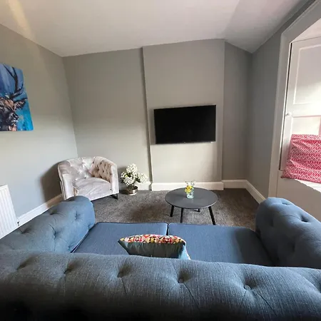 Apartment The Blue Nile Hillhead - Pass The Keys *