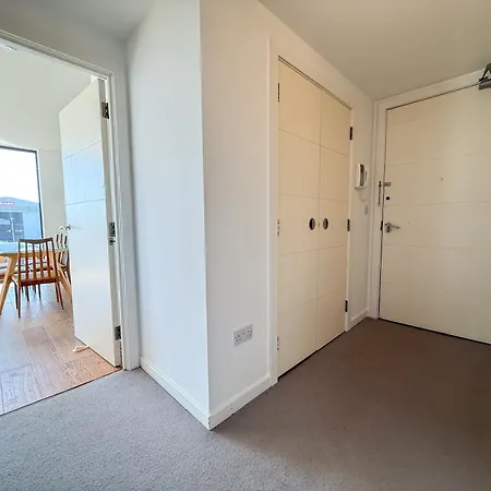 Clyde View 2bed Balcony Parking Apartment Glasgow