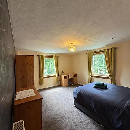 Private Double In Fully Equipped Glasgow