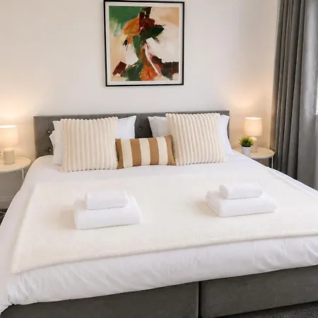 Cosy 2 Bdr Near - Sleeps 6 - Free Parking Сasa de vacaciones *