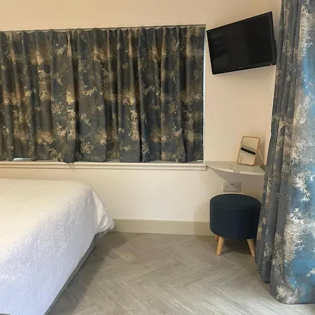 Bed and breakfast The Nook, West End 3*