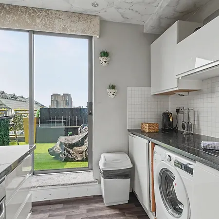 2 Bedroom Penthouse With Rooftop Terrace Ferienhaus Glasgow