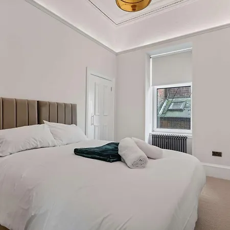 Spacious 5-bedroom Perfect For Breaks * Glasgow