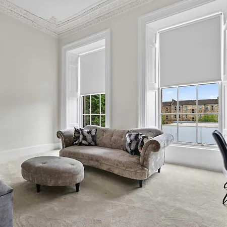Spacious 5-bedroom Perfect For Breaks Ferienhaus Glasgow