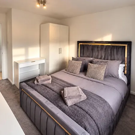 Holiday home Gorgeous 2 Bdr In - Sleeps 4 - Free Parking Glasgow