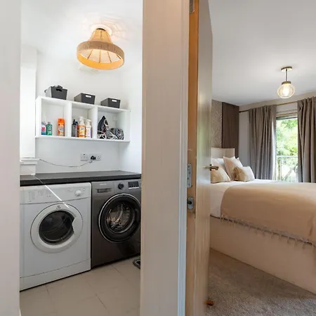 Ferienhaus Lochburn House - Garden, Parking&stylish 3br