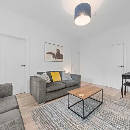 3br In Sleeps 6 With Parking Ferienhaus Glasgow