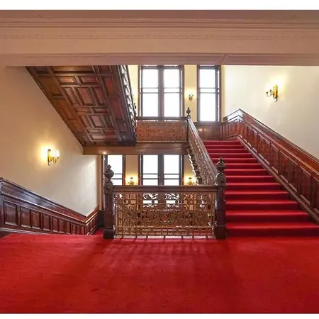 Glasgow Apartment
