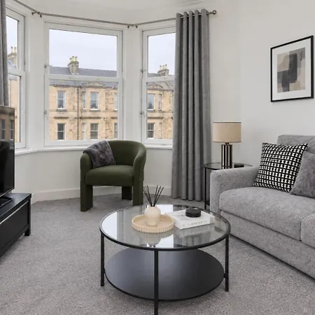 Apartment Free Parking - Centre - Sleeps 3 - 2 Bedroom