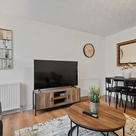 Apartment Cosy East 2 Bed East End House