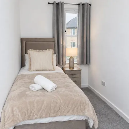 Apartment Free Parking - Centre - Sleeps 3 - 2 Bedroom *