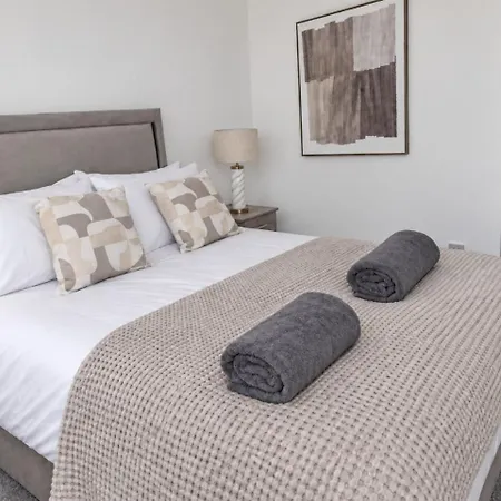 Free Parking - Centre - Sleeps 3 - 2 Bedroom Glasgow