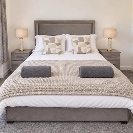 Free Parking - Centre - Sleeps 3 - 2 Bedroom