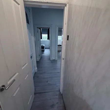 Apartment Executive 3br Near Hampden&queens Park Glasgow
