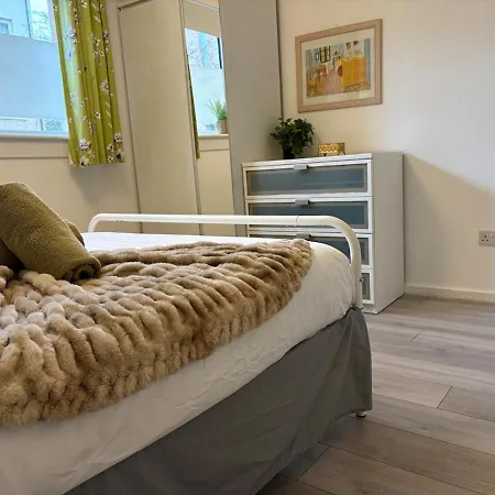 Kennedy Path 1 Bedroom Apartment Glasgow