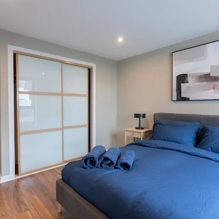 Apartment Spacious Flat With Free Parking Next To Sec Hydro *