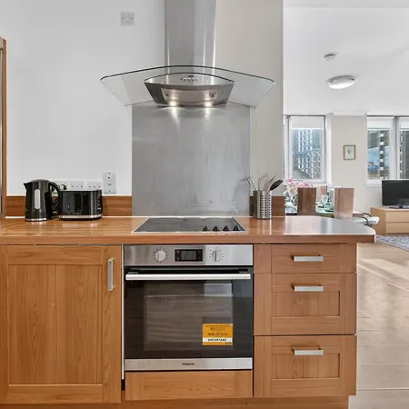 Apartment Stylish & 2-bedroom, Steps To King's Theatre Glasgow