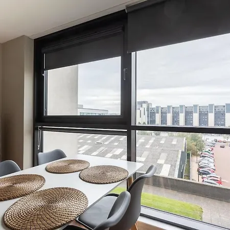 Spacious Flat With Free Parking Next To Sec Hydro *